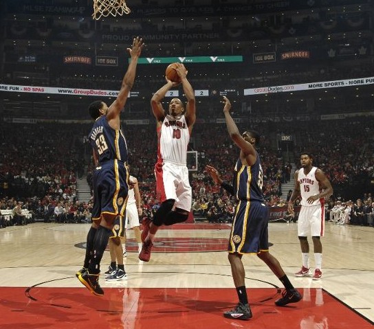 旗鼓相当的 旗鼓相当的